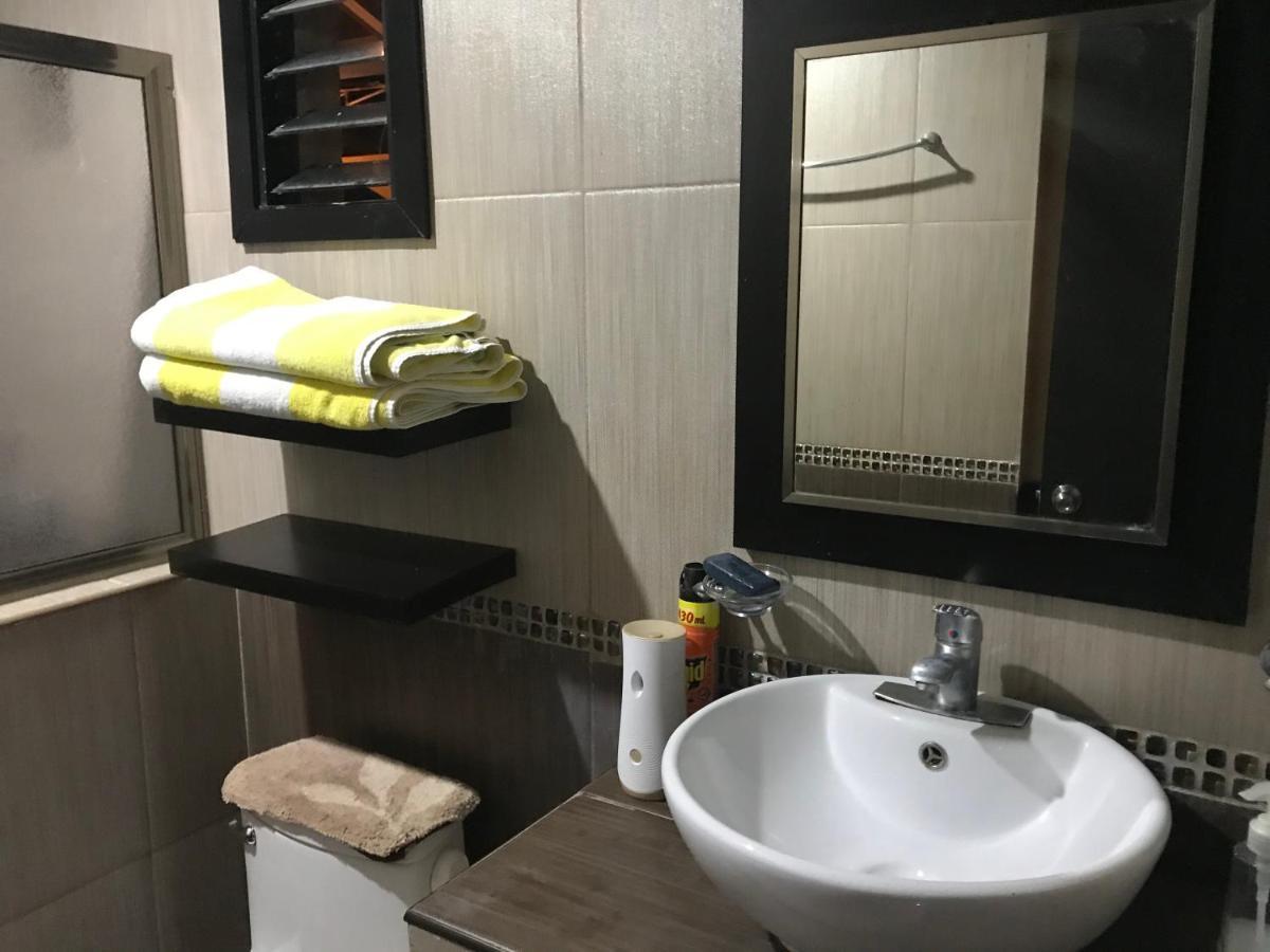 Casa Lili 2: Luxurious/Amplio/Hot Water/Economic/Wifi/Tv Apartment Valladolid  Ngoại thất bức ảnh