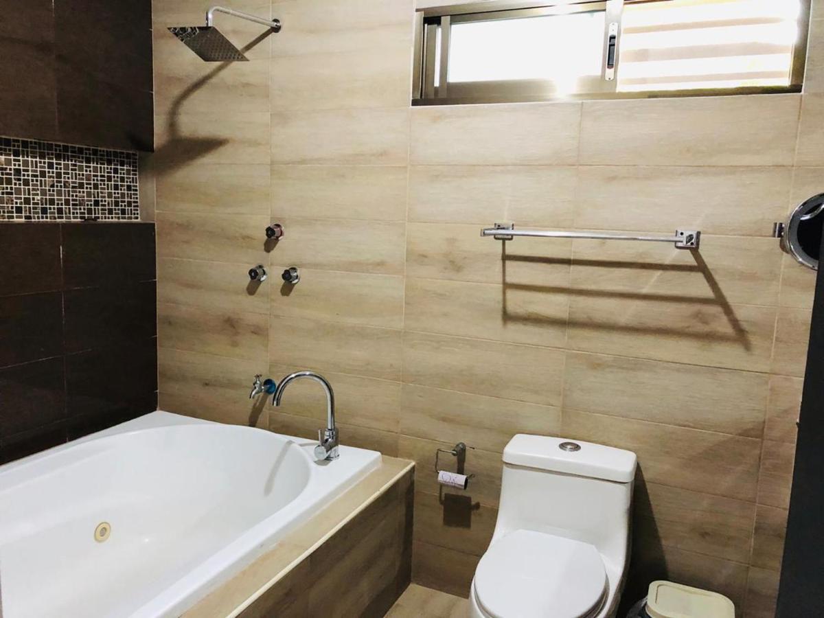 Casa Lili 2: Luxurious/Amplio/Hot Water/Economic/Wifi/Tv Apartment Valladolid  Ngoại thất bức ảnh