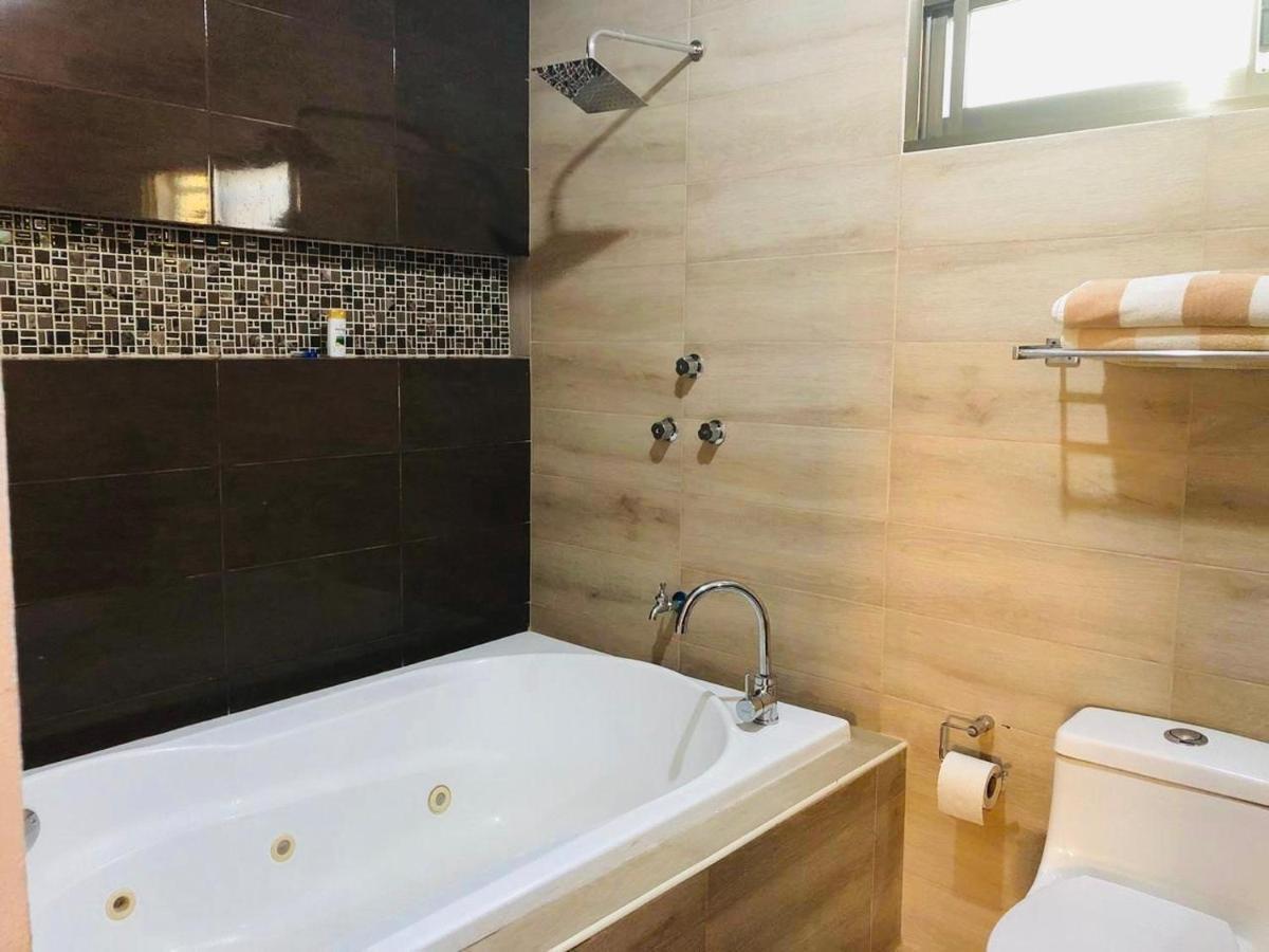 Casa Lili 2: Luxurious/Amplio/Hot Water/Economic/Wifi/Tv Apartment Valladolid  Ngoại thất bức ảnh