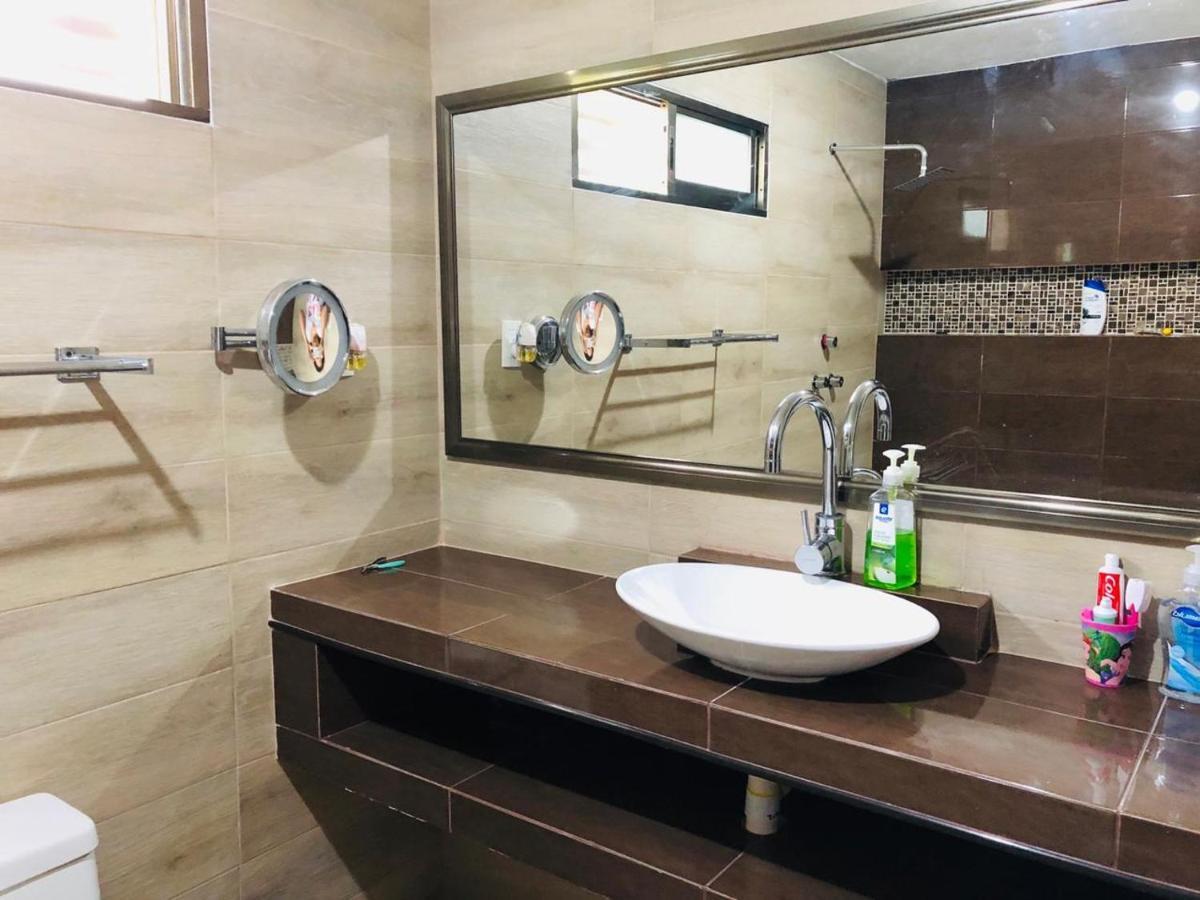 Casa Lili 2: Luxurious/Amplio/Hot Water/Economic/Wifi/Tv Apartment Valladolid  Ngoại thất bức ảnh